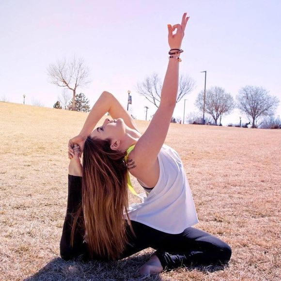 Meet your Posher, Calee - Picture 1 of 1